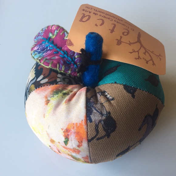 One pumpkin push pin 🧶🧵 - Picture 2 of 4